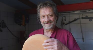 Arbaz: Pour goûter au meilleur raclette, il faut s&rsquo;inscrire sur liste d&rsquo;attente