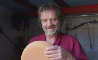 Arbaz: Pour goûter au meilleur raclette, il faut s&rsquo;inscrire sur liste d&rsquo;attente