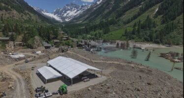 Blatten: une année après la catastrophe, une cérémonie chargée d&rsquo;émotions et d&rsquo;espoirs