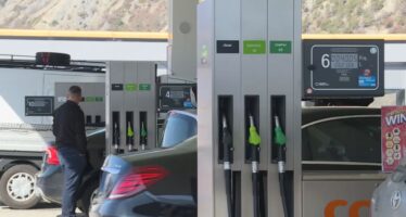 Guerre au Moyen-Orient: un accord de paix pourrait faire baisser le prix de l&rsquo;essence