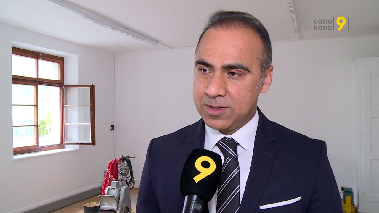 Apr s Lucerne C est Lo che les Bains Que L homme D affaire Indien 