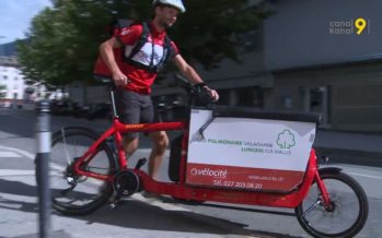Les livraisons à vélo se démocratisent et les coursiers sont toujours plus nombreux dans les villes valaisannes