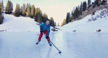 Col des Mosses: une patinoire «infinie et magique» au Lac Lioson