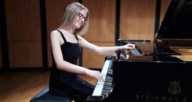 Heimspiel für Vivien Heinzmann: Die Walliser Pianistin spielt im Musikdorf Ernen Werke von Brett Dean.