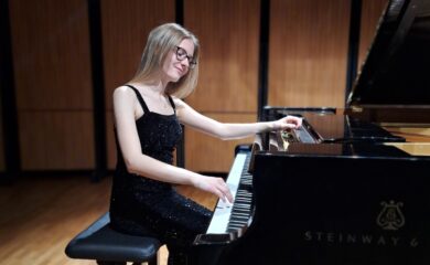 Heimspiel für Vivien Heinzmann: Die Walliser Pianistin spielt im Musikdorf Ernen Werke von Brett Dean.