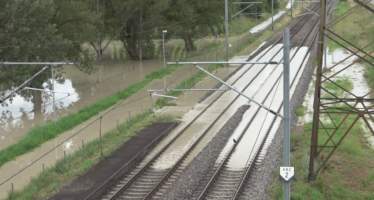 Trains: Sierre isolée par les inondations